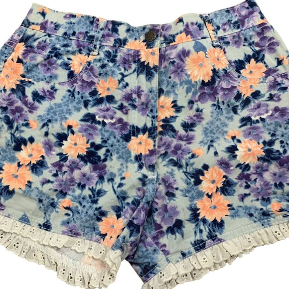 Vintage Floral High Rise Denim Shorts 28 Blue Lace Trim Pockets Belt Loops Zip - Picture 2 of 5